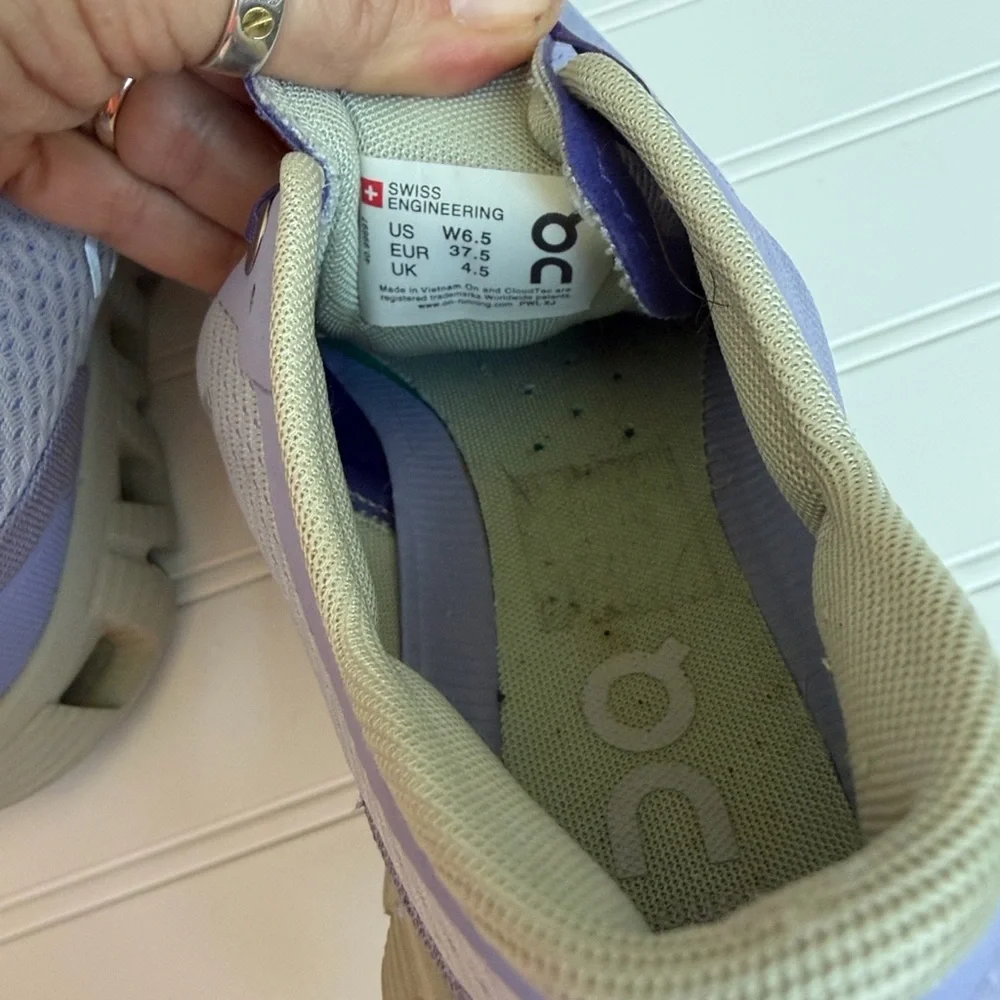 On Running Purple Lace-Up Sneakers